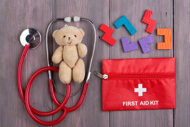 Erste Hilfe bei Kindern: Das Wichtigste - Ruhe bewahren! / Symbolbild | Foto: Sensay/stock.adobe.com