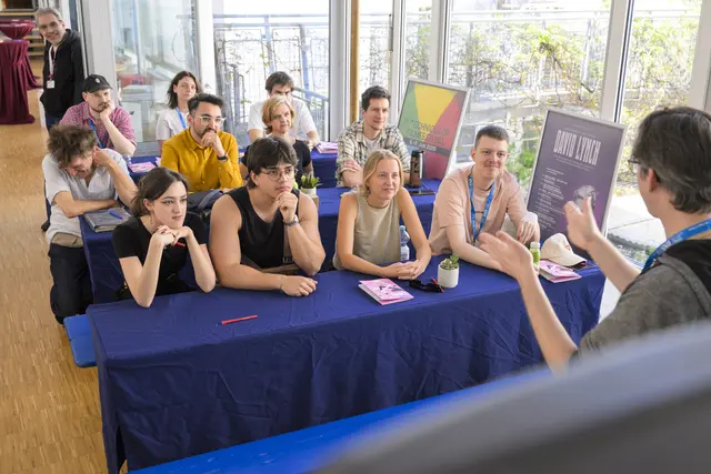 Jugendliche bewerten unter medienpädagogischer Anleitung ausgewählte Kurzfilme des INDEPEDENT DAYS-Programms. | Foto: IDIF/fugefoto