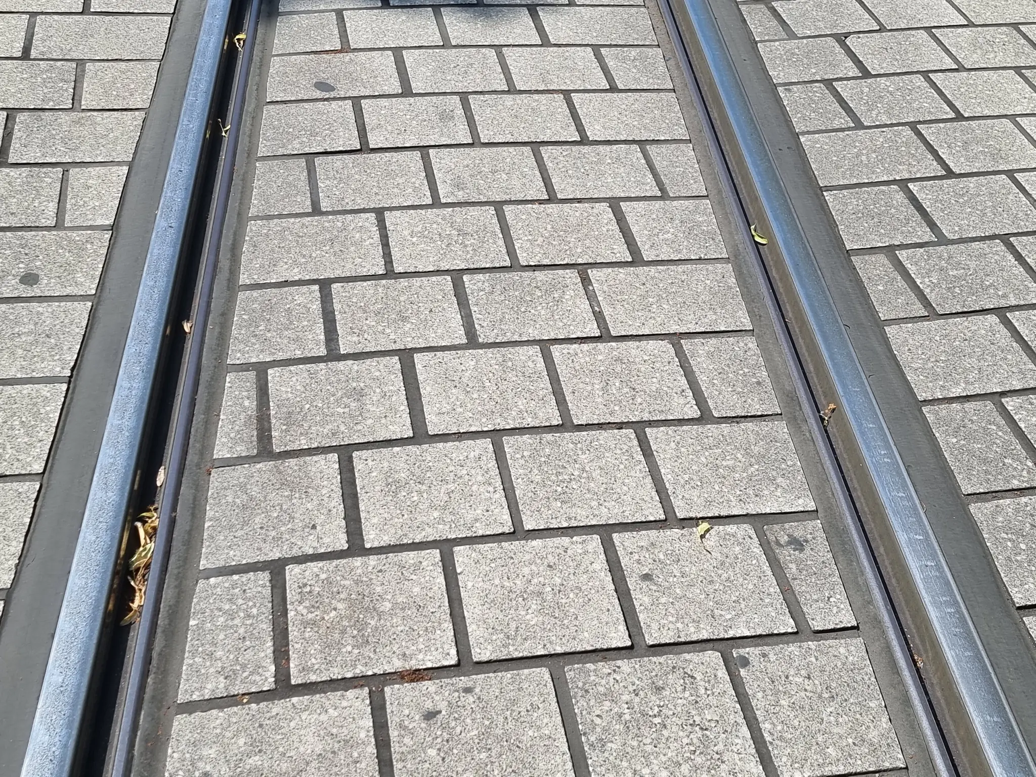 Zusammensto-zwischen-Stra-enbahn-und-Mercedes-in-Mannheim