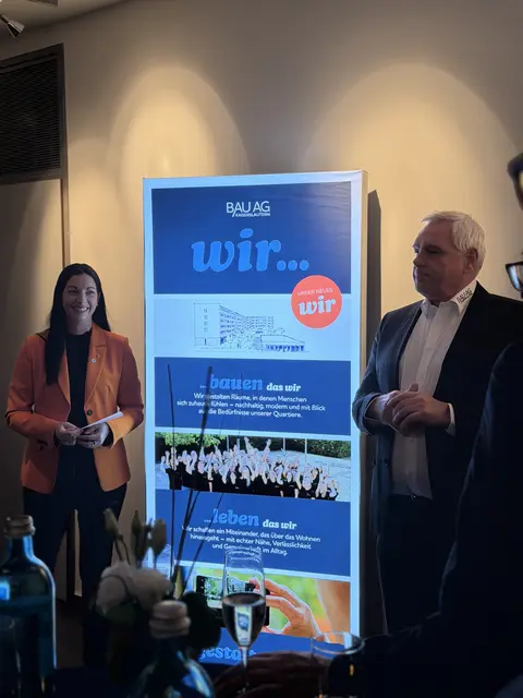 Anja Pfeiffer, Beigeordnete der Stadt Kaiserslautern und Aufsichtsratsvorsitzende der Bau AG, und Vorstand Thomas Bauer beim Neujahrsempfang in der Fischerstraße | Foto: Bau AG KL/gratis