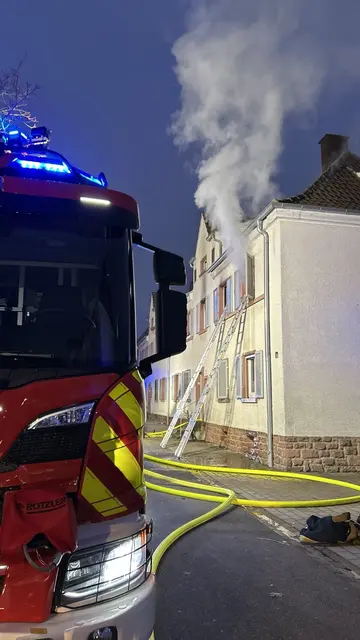 Wegen der Rauchentwicklung hat die Speyerer Feuerwehr die Bevölkerung gebeten, Türen und Fenster geschlossen zu halten | Foto: Brand- und Katastrophenschutz der Stadt Speyer