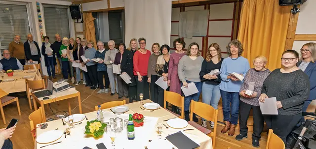 Zahlreiche ehrenamtliche Helferinnen und Helfer wurden für ihr Engagement im MGH geehrt. | Foto: Stefan Layes
