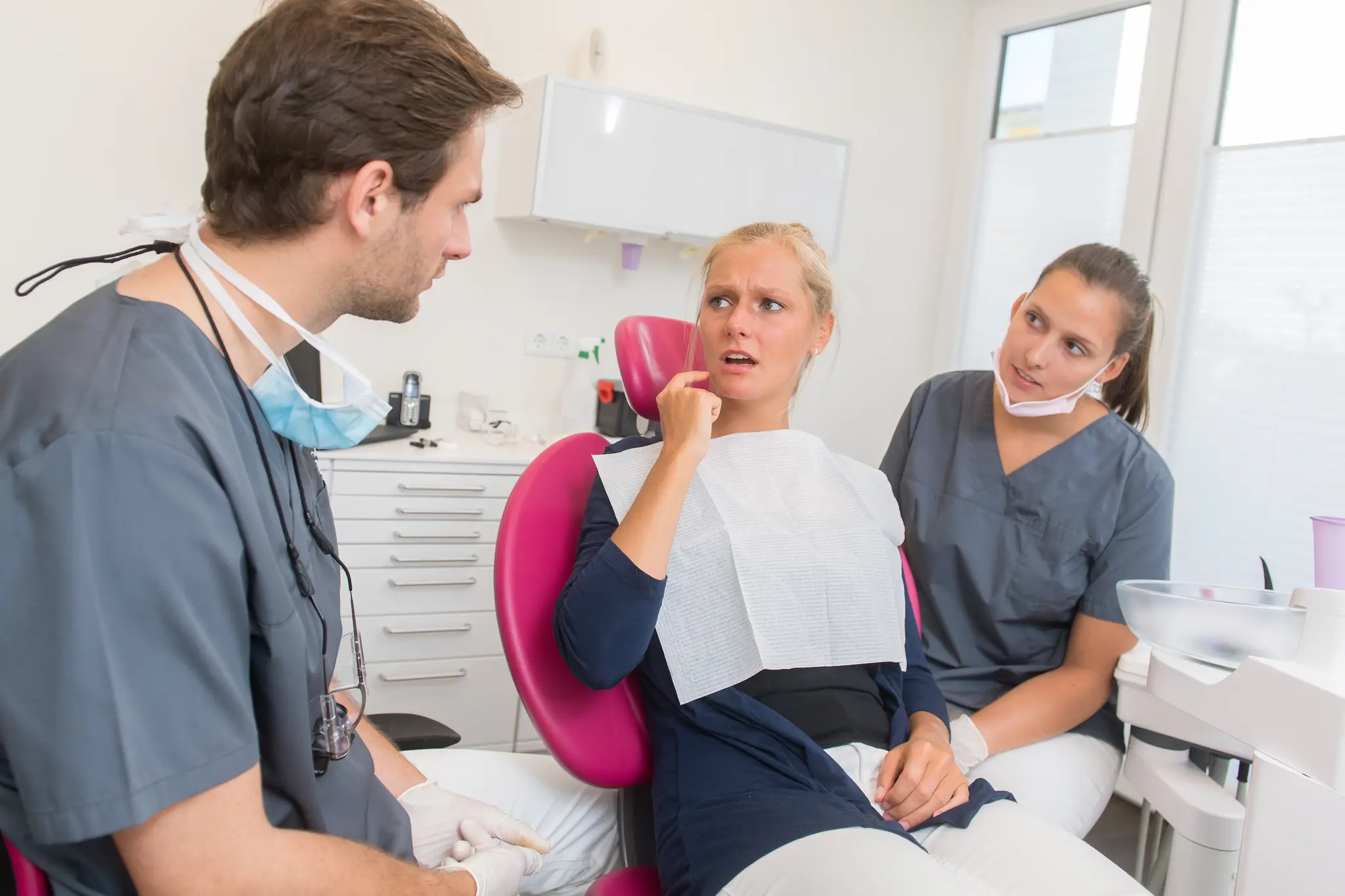 Z-hne-werden-locker-Ursachen-und-Behandlungstipps-vom-Zahnarzt