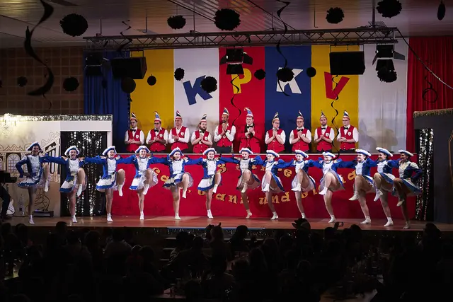 Die beliebte Tanzgarde Blau-Weiß | Foto: VG Nordpfälzer Land