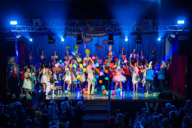 Bunte Kostüme, Gardetänze und ausgelassene Stimmung prägen die Fastnacht in Böhl-Iggelheim. | Foto: Lukas Bizit