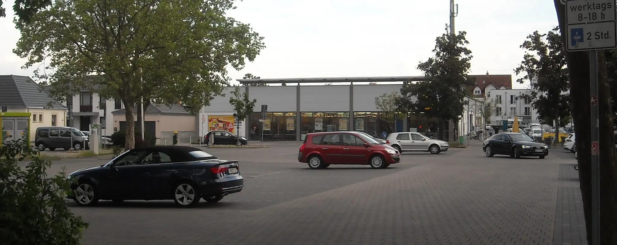 Keine-Aufenthaltsqualit-t-im-Zentrum