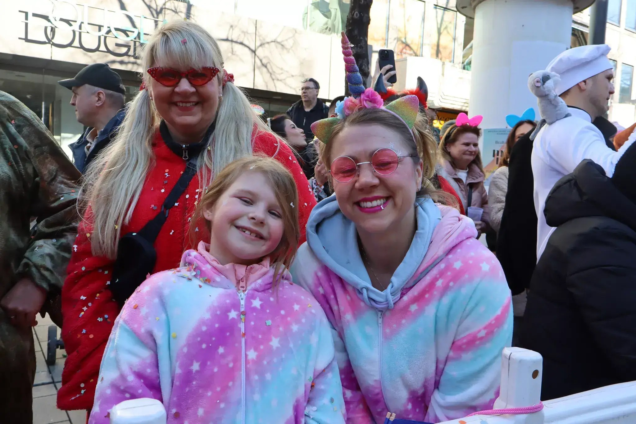 Fasnachtsumzug-in-Mutterstadt-und-Feier-am-Herrmann-Belzner-Platz