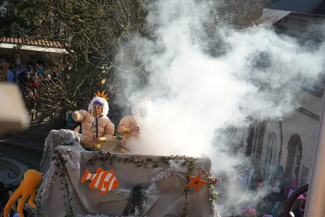 Faschingsumzug Herxheim 2026: Im Vorjahr gewann der Herxheimer Faschingsverein "Herxemer Birneseggel" den ersten Platz mit einem Unterwassermotto | Foto: Katharina Wirth
