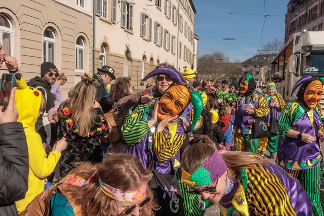 Die Hexen sind in der Vereinigung badisch-pfälzischer Karnevalsvereine Tradition und können von besonders lustig zu außerordentlich gruselig alles sein | Foto: Paul Needham