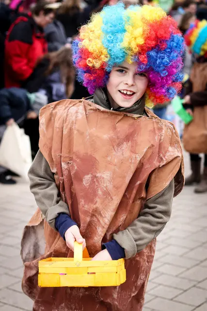 Am Fastnachtsdienstag ziehen die Narren durch Bad Dürkheim. | Foto: Cornelia Bauer