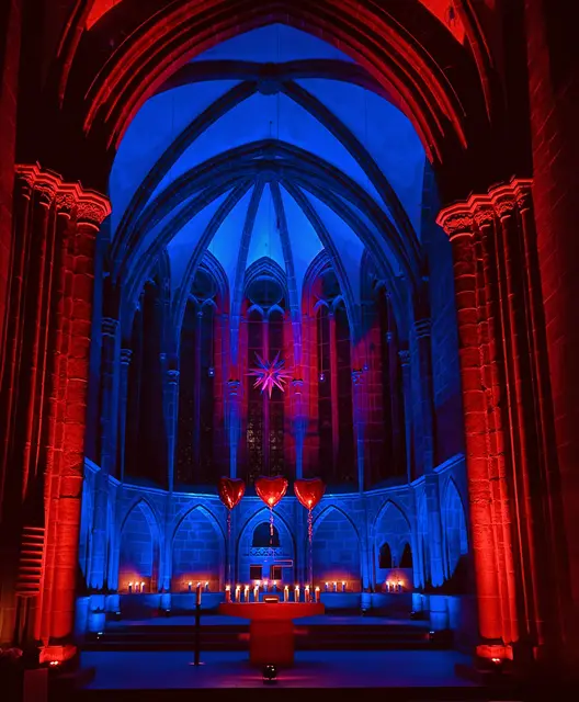 Romantische Klänge zum Valentinstag: Die Stiftskirche Kaiserslautern lädt zum Candle-Light-Konzert mit Liebesliedern ein | Foto: Stefan Bergmann/gratis
