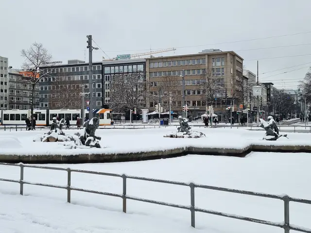 Schnee am Brunnen vor dem Wasserturm Mannheim / Symbolbild | Foto: BAS