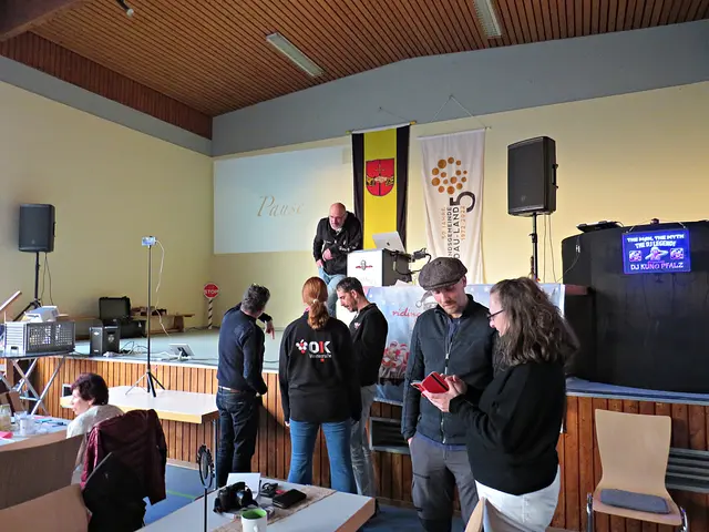 Vorbereitungen für die Liveübertragung | Foto: Brigitte Melder