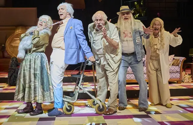 Humorvoller Blick aufs Älterwerden: „Ewig jung“ gastiert in Neustadt | Foto: Pfalztheater Kaiserslautern Thomas Brenner