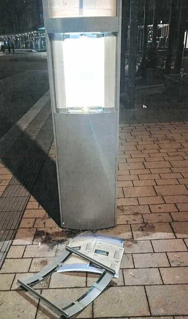 Durch das gewaltsame Einwirken auf die Säule entstand ein Sachschaden in Höhe von circa 600 Euro | Foto: Polizeipräsidium Westpfalz