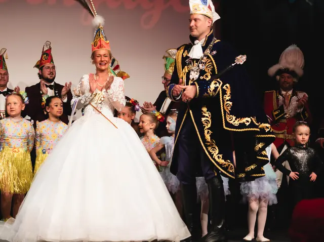 das Prinzenpaar der Stadt Mannheim  Stadtprinzessin Nadine II. von den Grokageli mit Stadtprinz Fabian I. vom Großen Feuerio | Foto: Wolfgang Neuberth