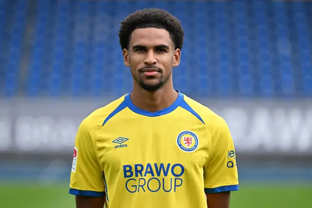 Wechselt zu Waldhof Mannheim: Braunschweigs Sanoussy Ba  | Foto: Swen Pförtner/dpa