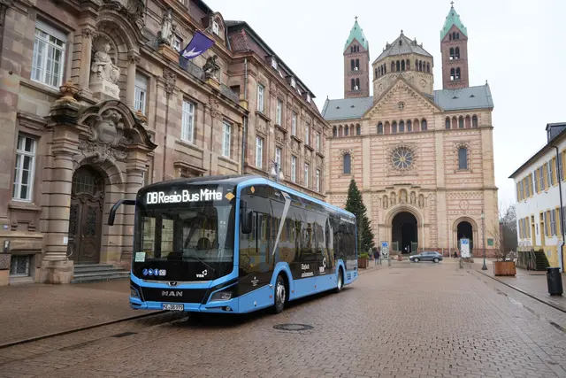 100 Prozent elektrisch: Speyer präsentiert neue E-Bus-Flotte | Foto: VRN/Klaus Venus