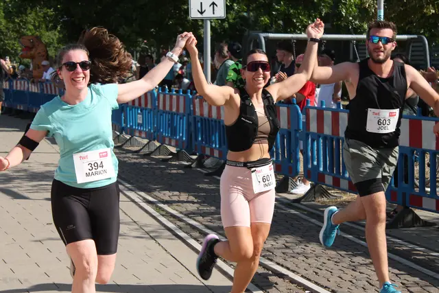Teamspirit beim 26. Ludwigshafener Stadtlauf | Foto: Hans-Jürgen Schön