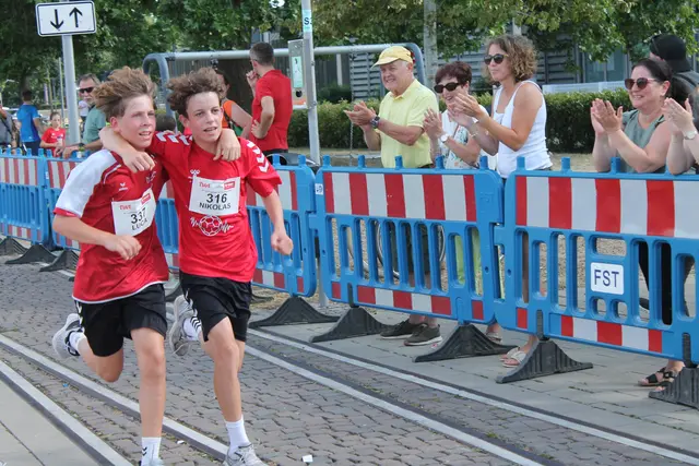 Gemeinsam dem Ziel entgegen | Foto: Hans-Jürgen Schön