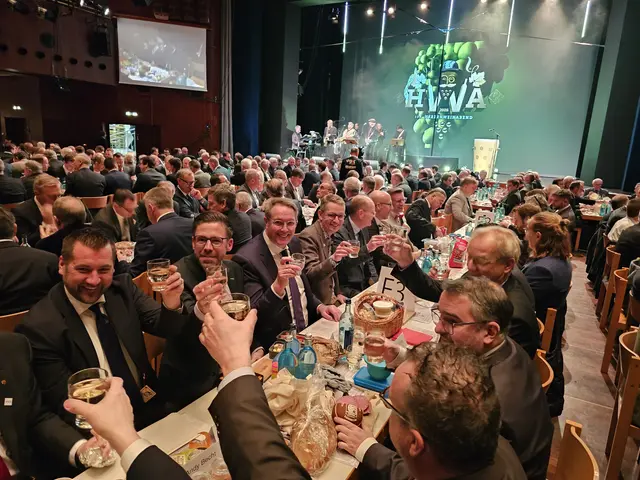 Der Ministerpräsident gibt sich die Ehre | Foto: Michael Landgraf