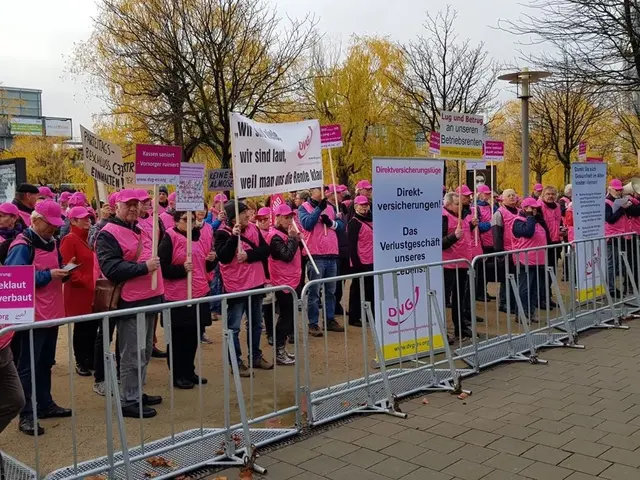 Demo in Karlsruhe vor dem Bundesverfassungsgericht  | Foto: Dieter Hammann