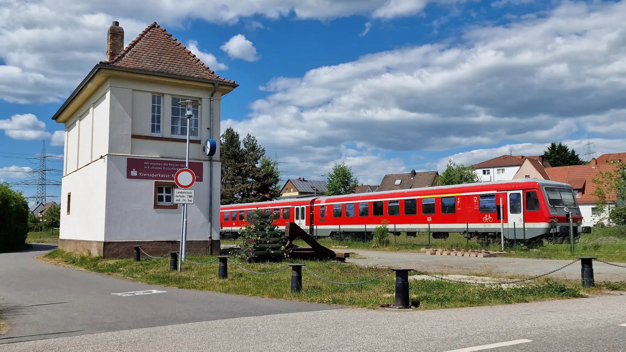 Schl-ge-Tritte-und-Diebstahl-16-J-hriger-von-Jugendlichen-beraubt-und-verletzt