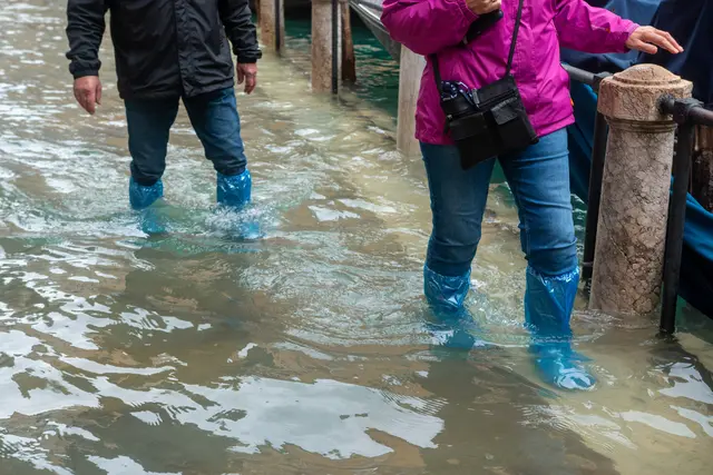 Bei der Informationsveranstaltung zur Hochwasser- und Starkregenvorsorge in Kaiserslautern erfahren Interessierte, wie sie Vorsorge treffen können | Foto: francescodemarco/stock.adobe.com