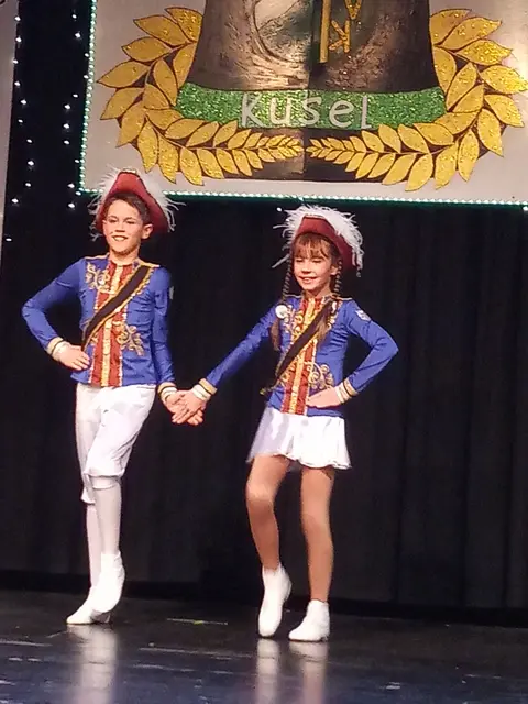 Jano Kreckmann und Magdalena Korb - das erfolgreiche Tanzpaar des Karnevalvereins Kusel  | Foto: Anja Stemler