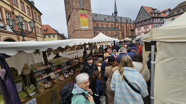 Erlebnissonntag in Neustadt an der Weinstraße: Einkaufen und Marktgeschehen in der Innenstadt. | Foto: Eva Bender