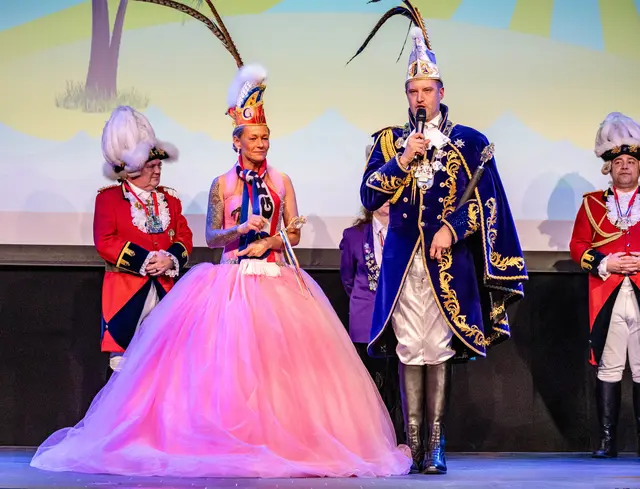 Stadtprinzenpaar Nadine II. von den Grokageli und Fabian I., Prinz des Großen Feuerios  | Foto: Wolfgang Neuberth