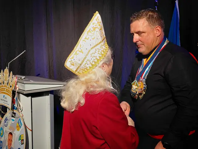 Die Fastnacht im Rhein-Pfalz-Kreis verbindet die Menschen.  | Foto: Andreas Klamm