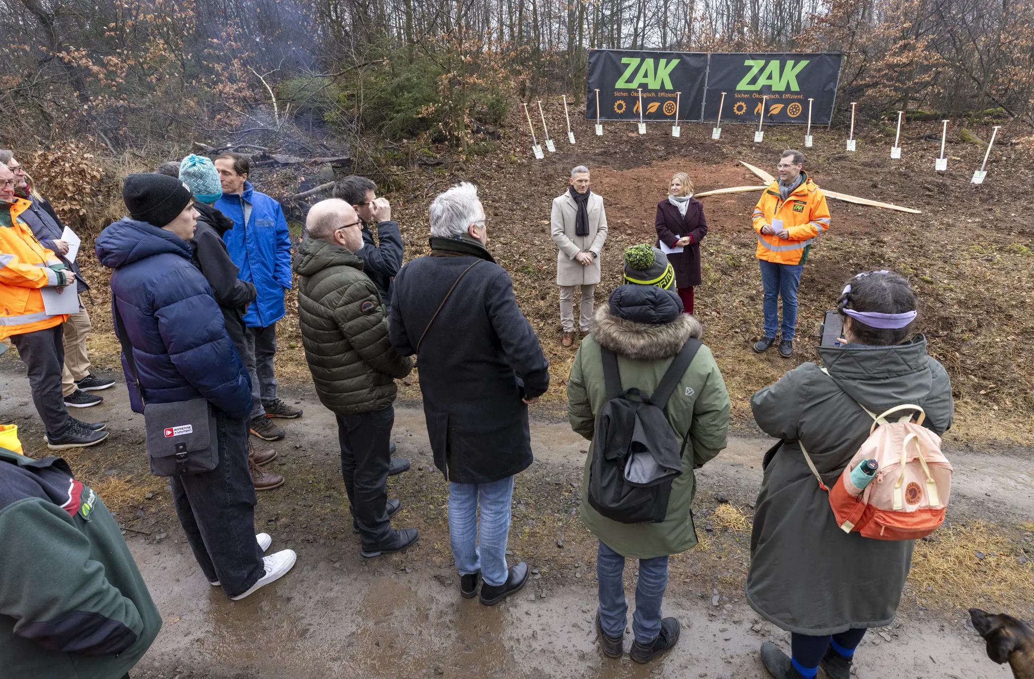 Neue-Windenergieanlage-bei-der-ZAK-Beitrag-f-r-Klima-Wald-und-Region