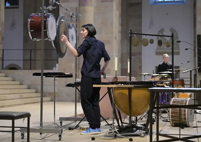 Schlagzeugerin Leonie Klein 2025 im Dom | Foto: Dommusik/Klaus Landry