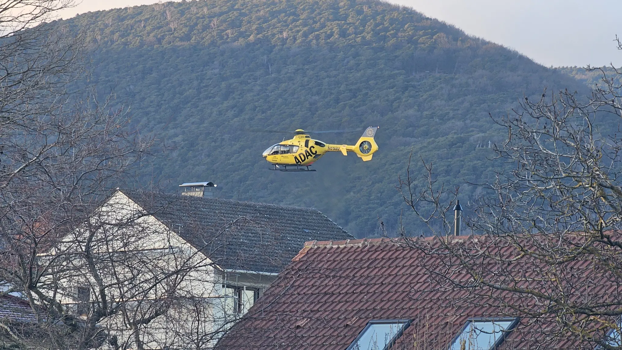 Fahrradsturz-in-Maikammer-66-J-hriger-mit-Hubschrauber-ins-Krankenhaus