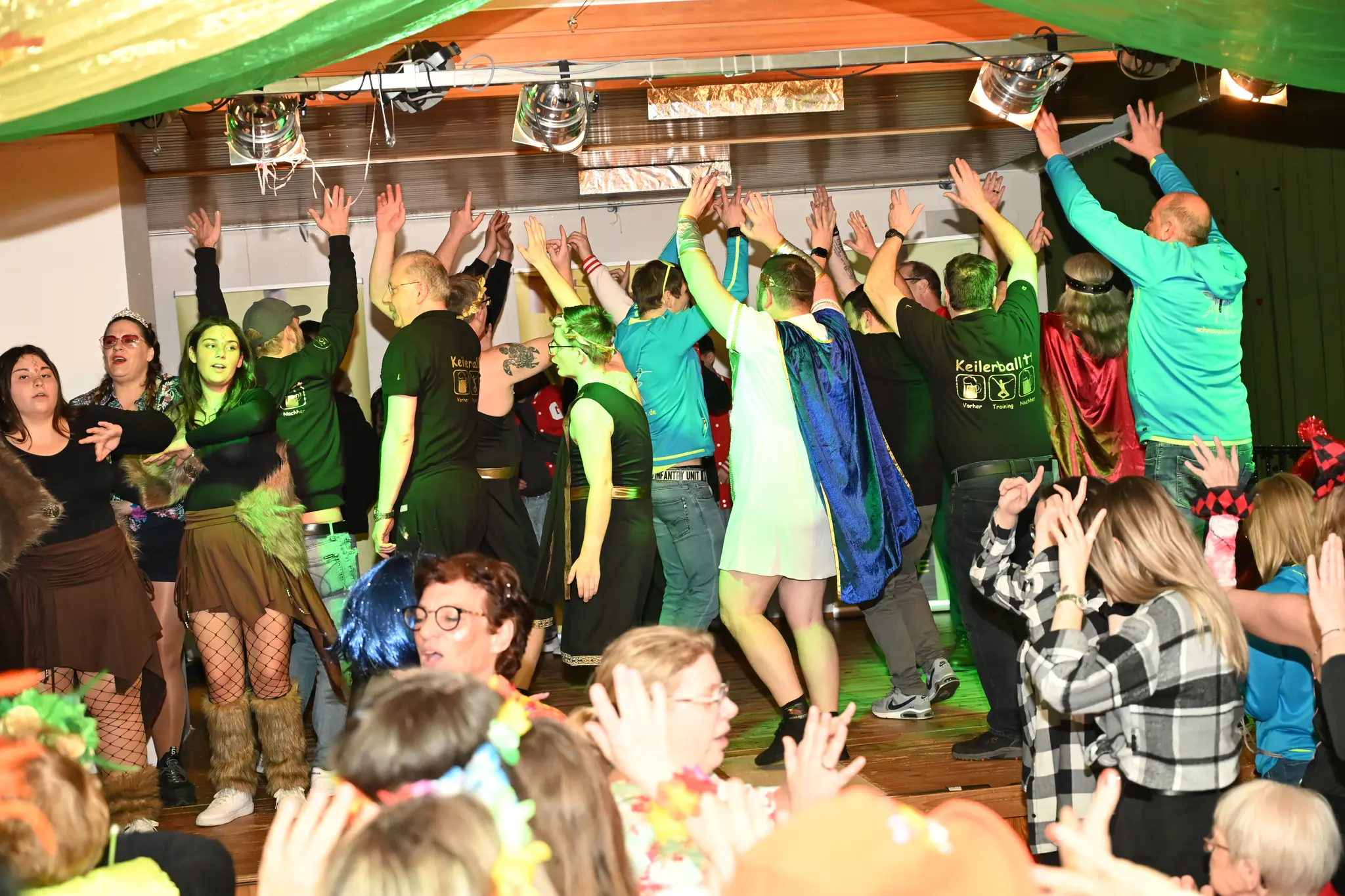 Karneval-trifft-Sommerfeeling-M-delsabend-rei-t-alle-mit