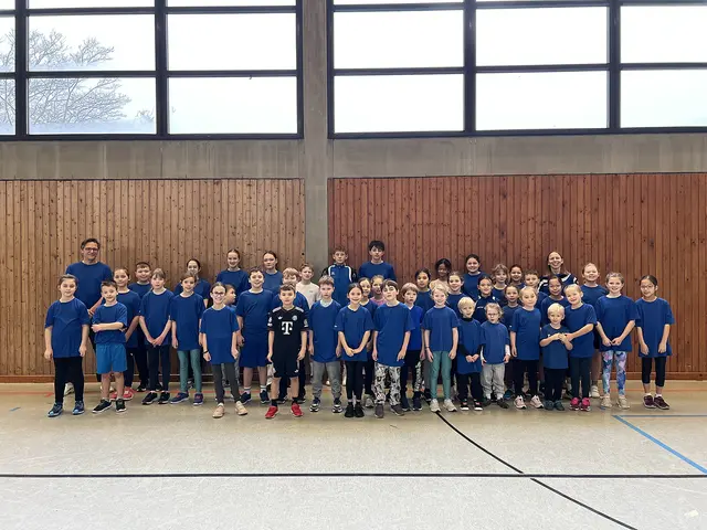 TSV Iggelheim mit einer breit aufgestellten Jugend mit ihren Betreuern | Foto: Claudia Wagner