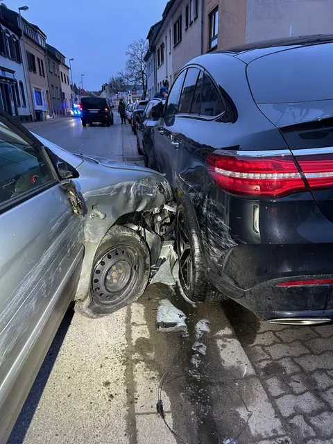 Der entstandene Gesamtsachschaden ist beträchtlich | Foto: Polizeiinspektion Zweibrücken