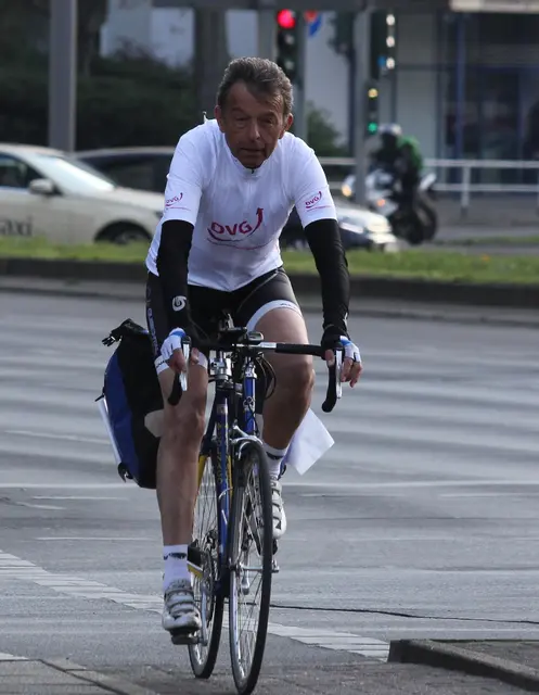 Die Ankunft der 5 - tägigen Protestfahrt 2019 über 758 km von Offenbach/Queich bis zur "Urania" in Berlin - mit meiner treuen Colnago! ZDF Frontal 21 berichtete: | Foto: Claus Wulff
