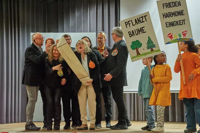 Theater Kauderwelsch spielt "Weltrettung 3.0" | Foto: Franz Gschwind/frei