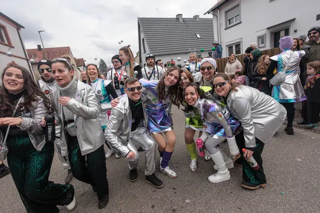  Faschingsumzug bringt Bellheim zum Glitzern und Strahlen | Foto: Paul Needham