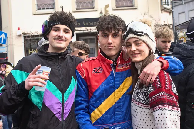 Der Schillerplatz wird zur närrischen Partyzone | Foto: Cornelia Bauer