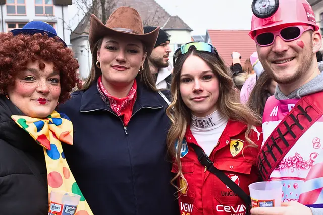 Der Schillerplatz füllt sich am Nachmittag zusehends | Foto: Cornelia Bauer