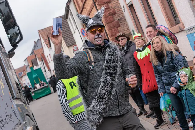  Fastnachtsumzug in Bellheim 2026 -  beste Laune und jede Menge Spaß | Foto: Paul Needham