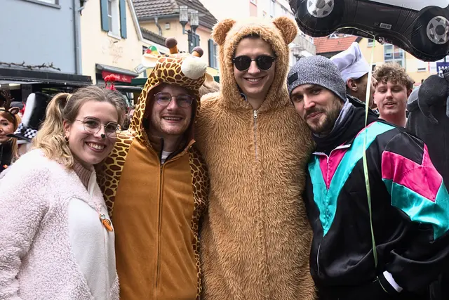 Häufig gesehen Kostüme in Schifferstadt: Onesie und 80er Jahre Trainingsanzug | Foto: Cornelia Bauer