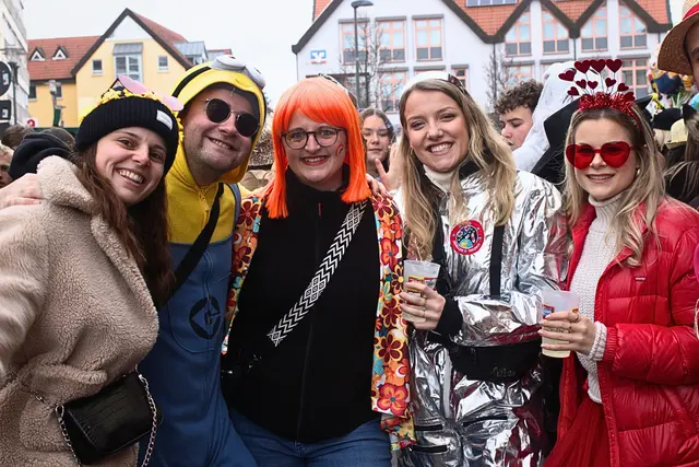 Zwischen DJ-Pult und Getränkestand pulsiert das Leben | Foto: Cornelia Bauer