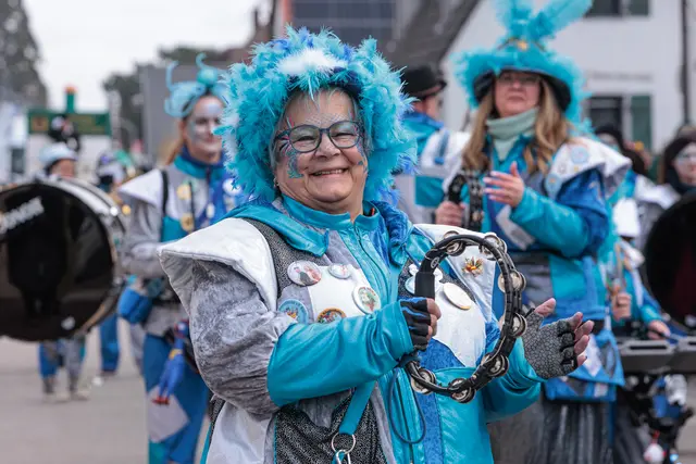  Faschingsumzug bringt Bellheim zum Glitzern und Strahlen | Foto: Paul Needham