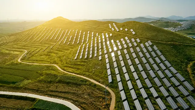 Potenzialflächen für Photovoltaik in Kaiserslautern sollen die Solarstromproduktion erhöhen und damit zum Klimaschutz beitragen (Symbolfoto) | Foto: jeson/stock.adobe.com