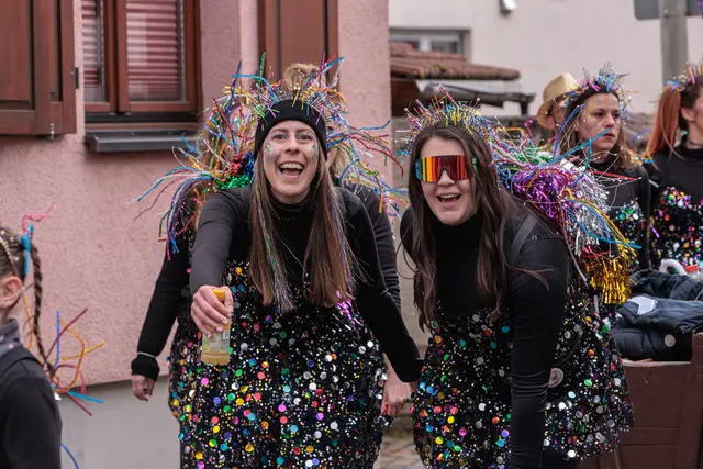 Prosit und Helau - Faschingsumzug in Jockgrim | Foto: Paul Needham