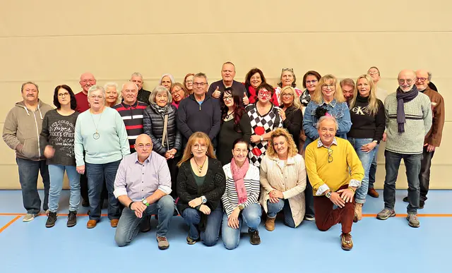 Die Gruppe alleine belegte schon eine ganze Tischreihe | Foto: Brigitte Melder